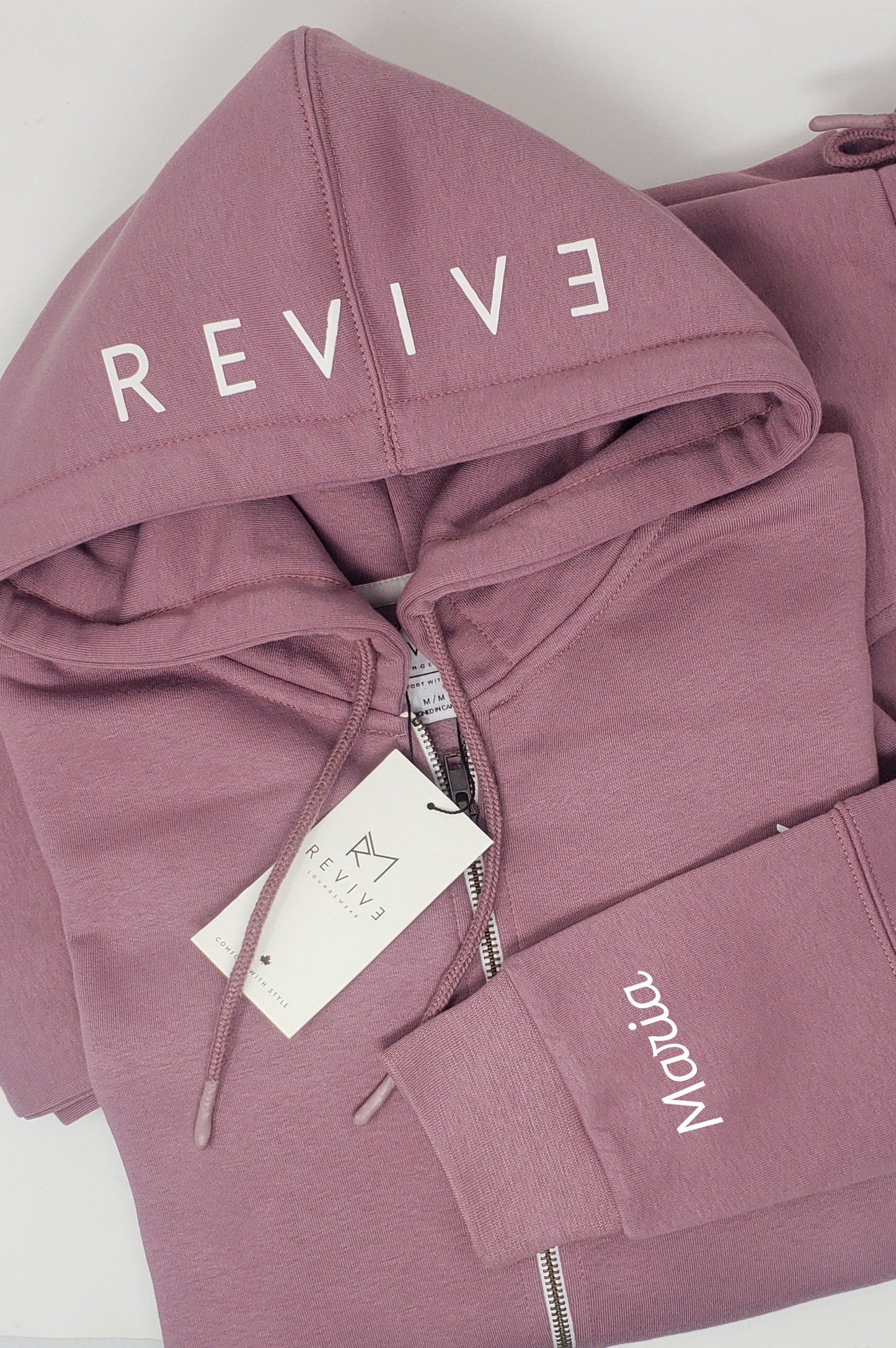 personalization options on sleeve