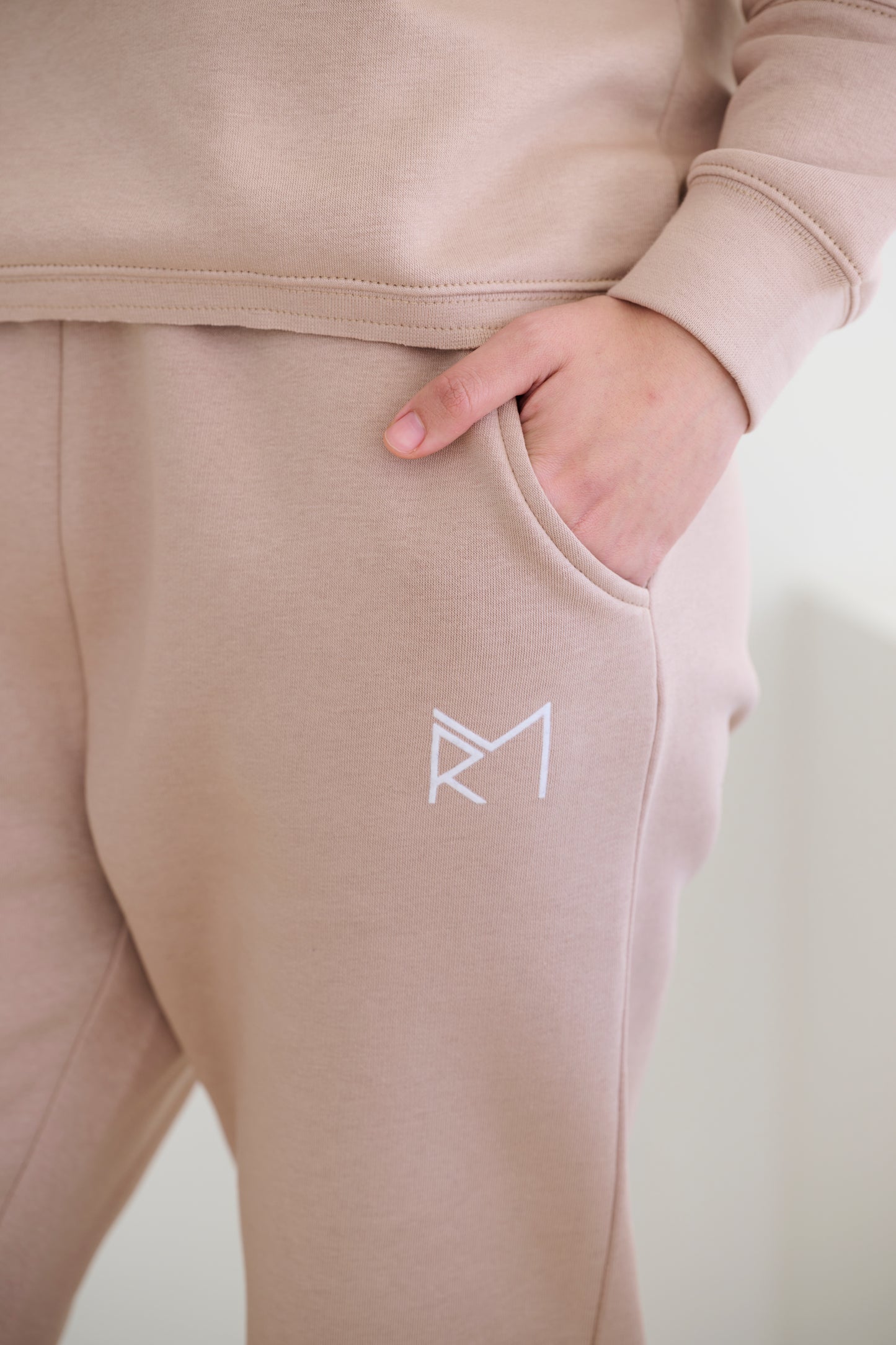 Classic Jogger - Taupe
