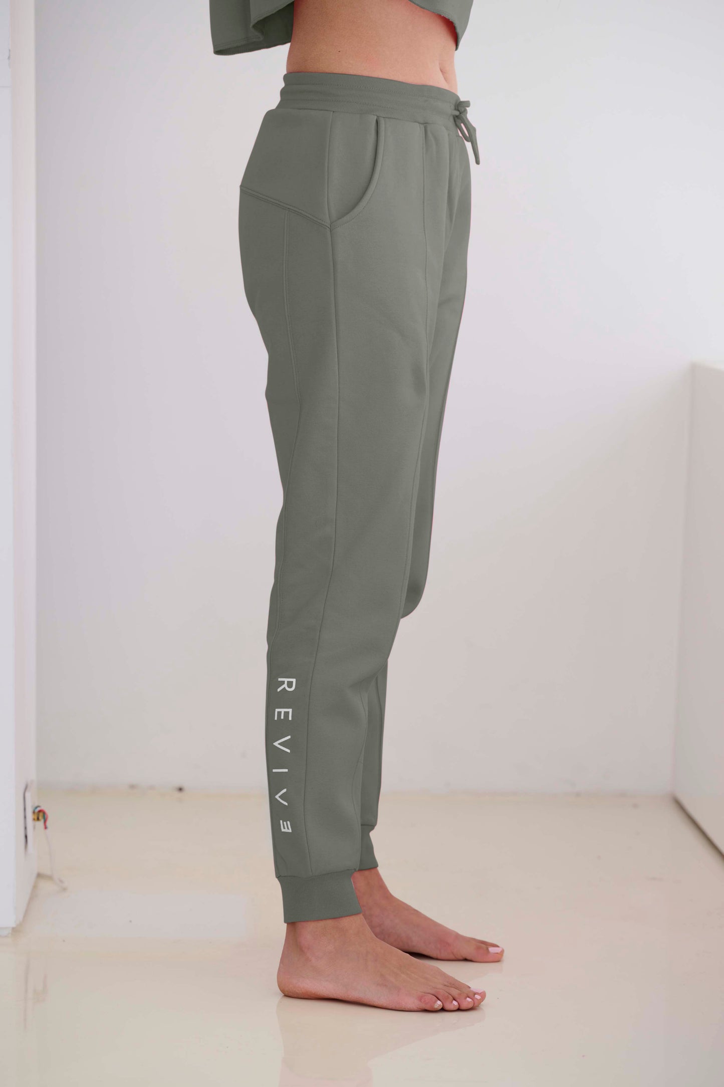 High Waisted Jogger - Khaki